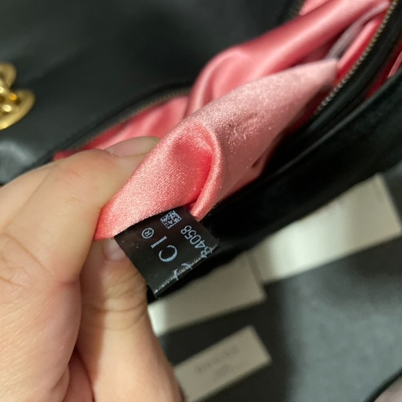 Authentic Gucci Marmont Black and Gold Shoulder Bag - Picture 9 of 9